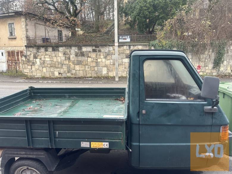 Piaggio T1 Pickup, emelőplatós eladó apróhirdetés