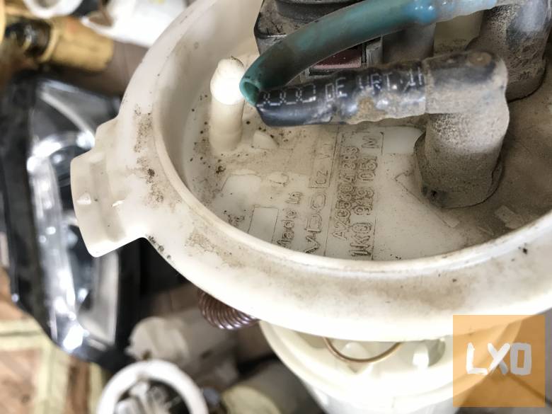 VW GOLF V 1,4 16V BUD  / AC pumpa 1K0 919 050 M apróhirdetés