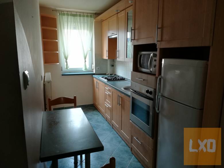 Erkélyes lakás Szombathely kedvelt városrészében, Oladon! apróhirdetés