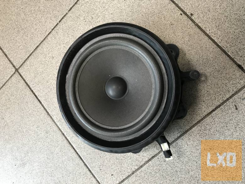 AUDI A4 B7 / hátsó hangszóró 8E0 035 411 apróhirdetés