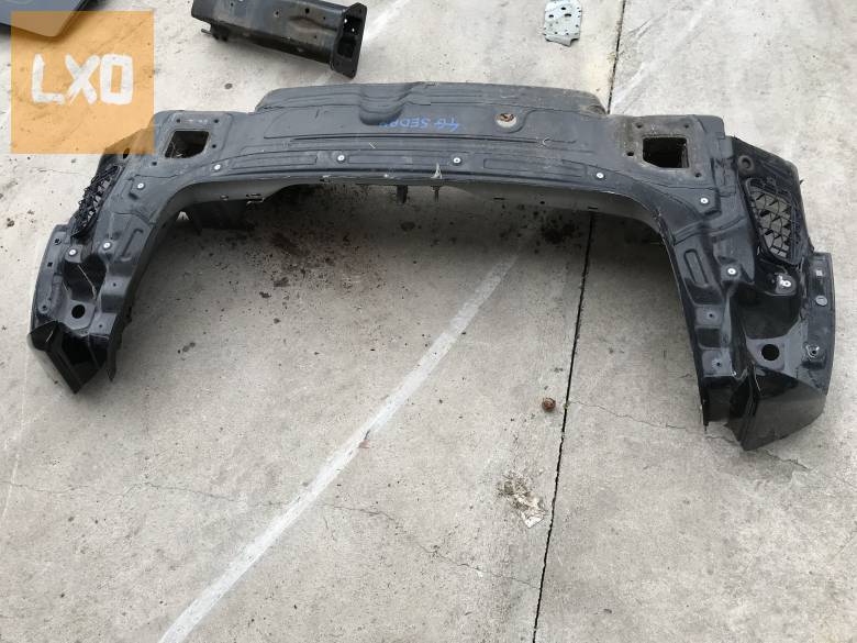 AUDI A6 4G SEDAN / hátfal apróhirdetés