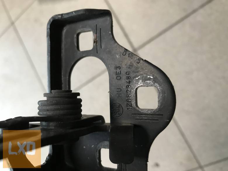 SKODA OCTAVIA II FL / géptető nyitó kar 1Z0 823 489 apróhirdetés