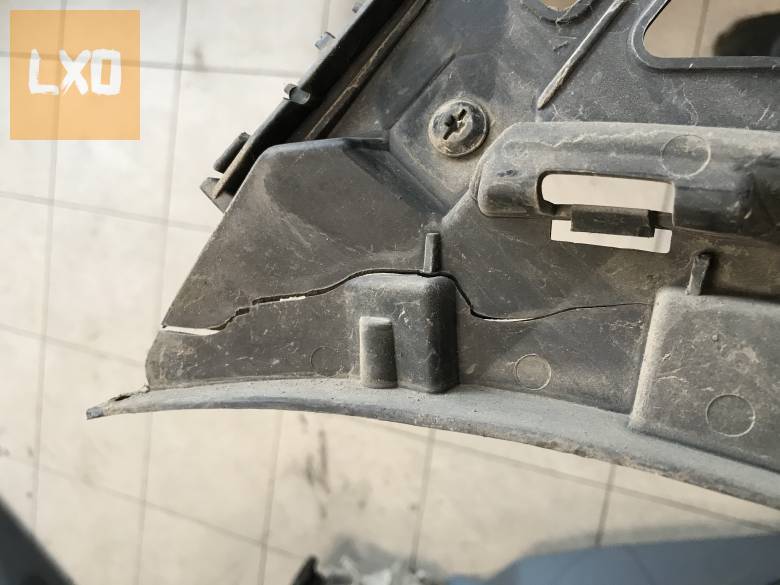 VW PASSAT CC / bal hátsó lökhárító tartó 3C8 807 393 apróhirdetés