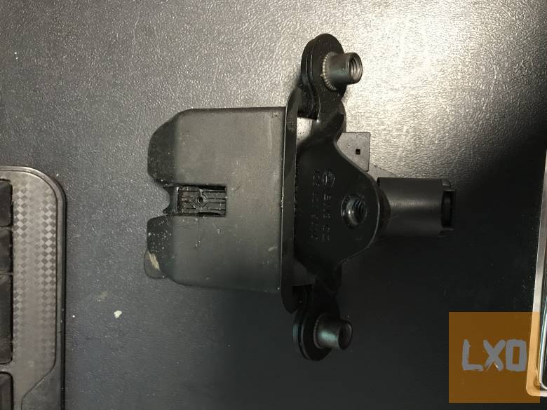 SKODA OCTAVIA II Kombi / csomagtér zár apróhirdetés