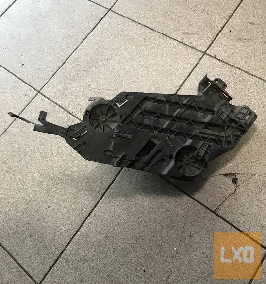 SKODA OCTAVIA II FL / bal fényszóró + tartó apróhirdetés