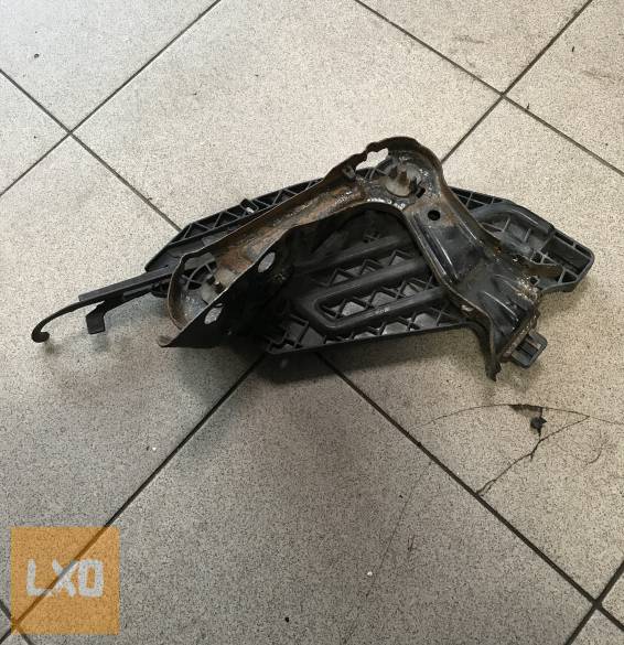 SKODA OCTAVIA II FL / bal fényszóró + tartó apróhirdetés