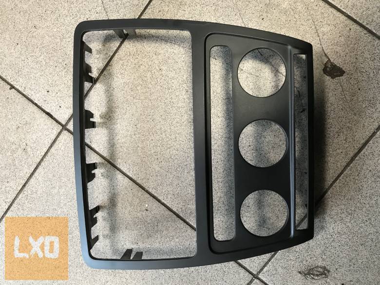 SKODA OCTAVIA II  / középkonzol keret 1Z0 858 069 A apróhirdetés