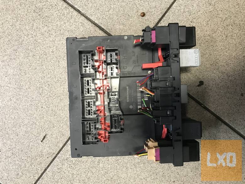 SKODA OCTAVIA II  / komfortmodul 3C0 937 049 E apróhirdetés