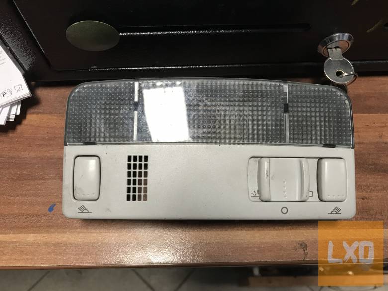 SKODA OCTAVIA II  / beltér világítás 3B0 947 105 C apróhirdetés