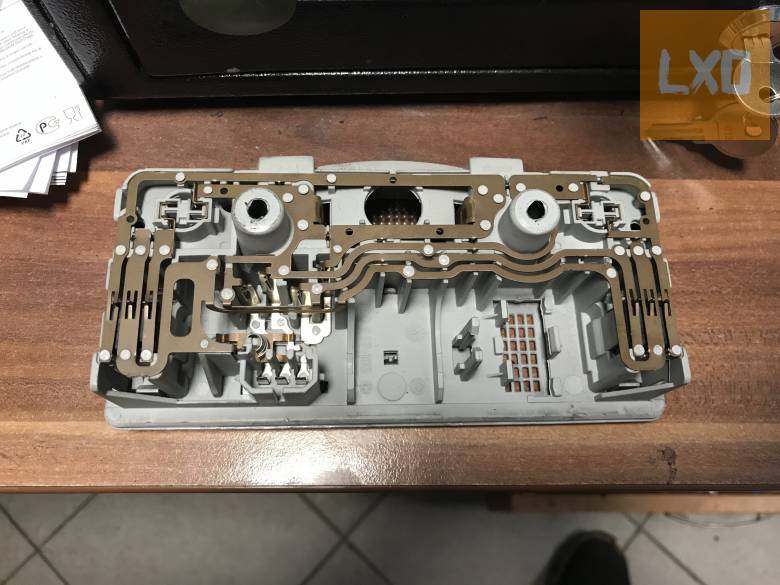 SKODA OCTAVIA II  / beltér világítás 3B0 947 105 C apróhirdetés