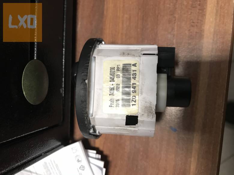 SKODA OCTAVIA II  / világítás kapcsoló 1Z0 941 431 A apróhirdetés