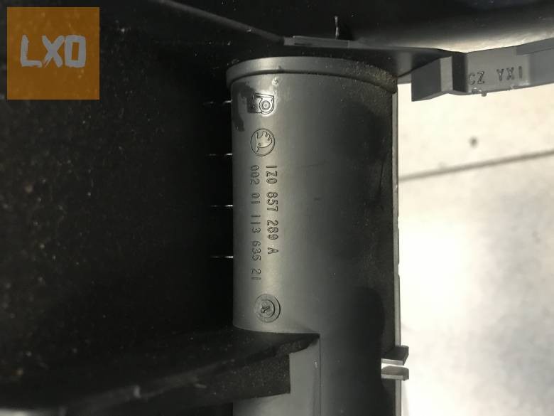 SKODA OCTAVIA II / hátsó légbefúvó keret 1Z0 857 289 A apróhirdetés