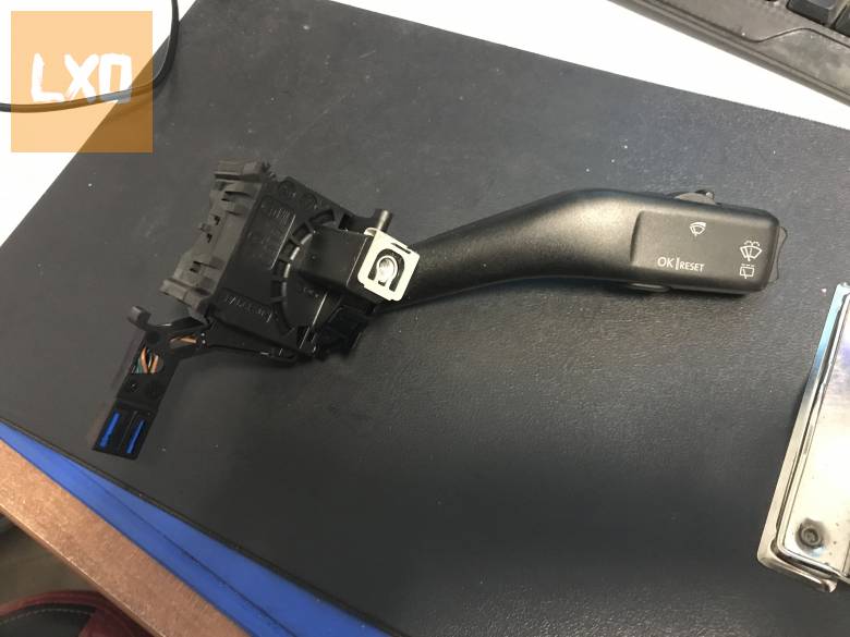 VW GOLF V_OCTAVIA II_LEON 1P ablaktörlő kapcsoló 1K0 953 519 A apróhirdetés