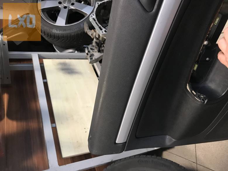 SKODA OCTAVIA II / bal első ajtókárpit apróhirdetés