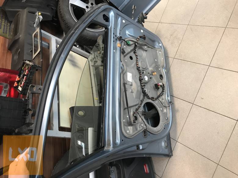 SKODA OCTAVIA II   / bal első ajtó apróhirdetés