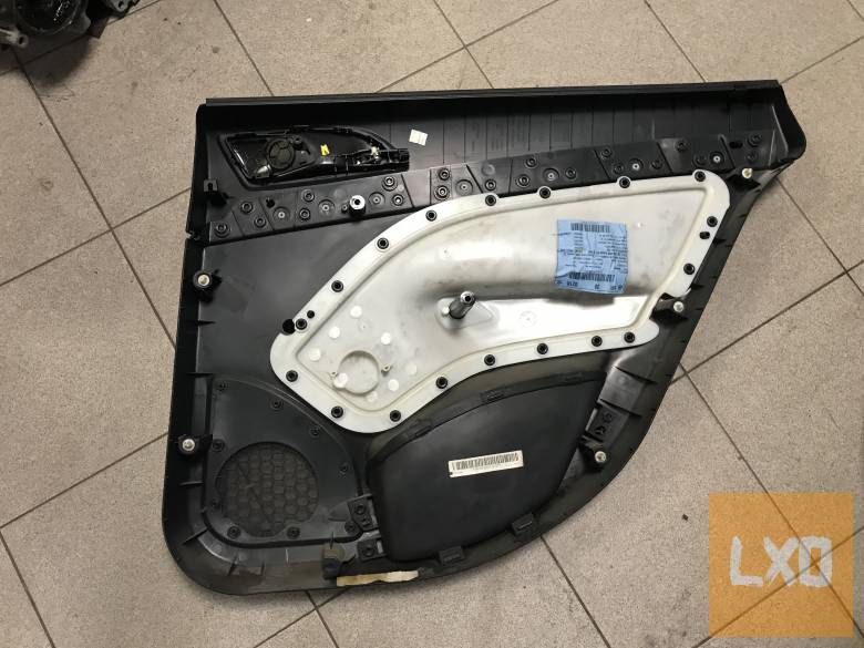 SKODA OCTAVIA II Kombi / bal hátsó ajtókárpit (manuális ablakos) apróhirdetés