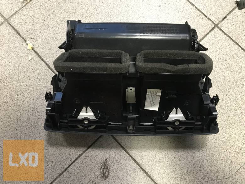 SKODA OCTAVIA II // középső légbefúvó apróhirdetés