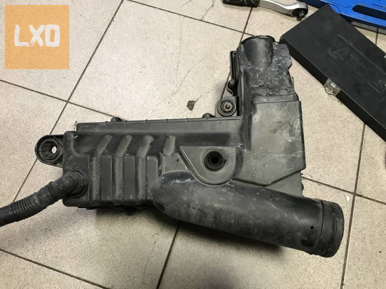 VW GOLF V  1,6 CR CAY / légszűrőház 3C0 129 607 BD apróhirdetés