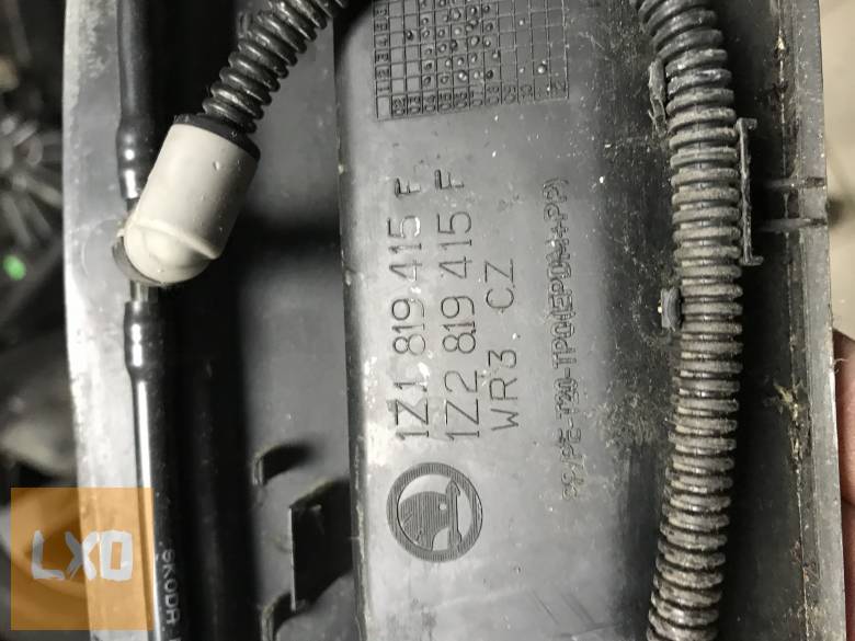 SKODA OCTAVIA II FL levélrács 1Z1 819 415 F apróhirdetés