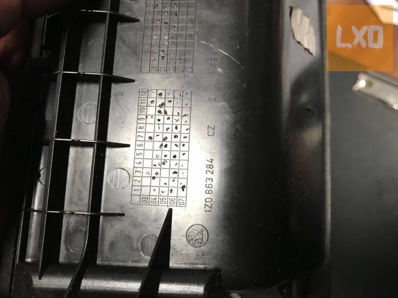 SKODA OCTAVIA II /  hátsó középkonzol tároló 1Z0 863 284 apróhirdetés