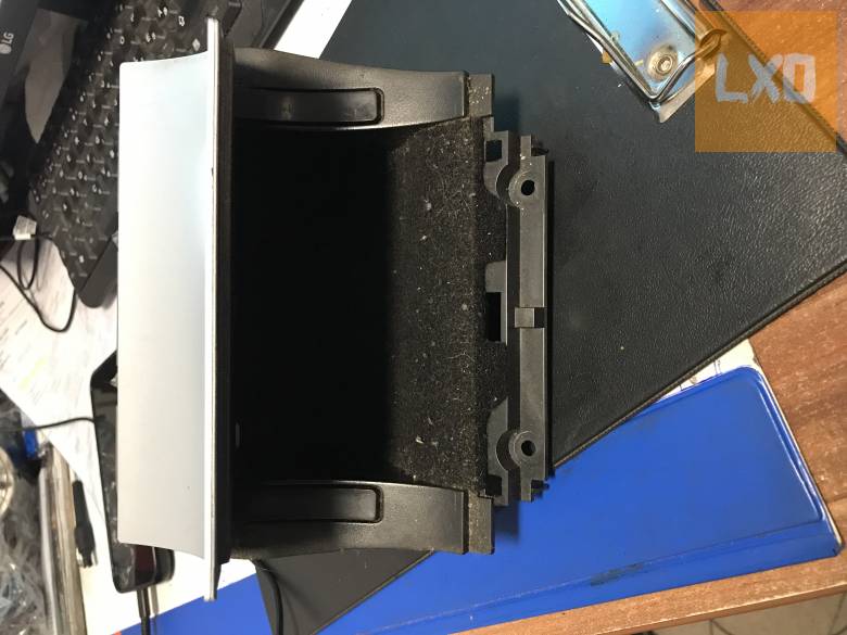 SKODA OCTAVIA II /  középkonzol tároló 1Z1 863 077 A apróhirdetés