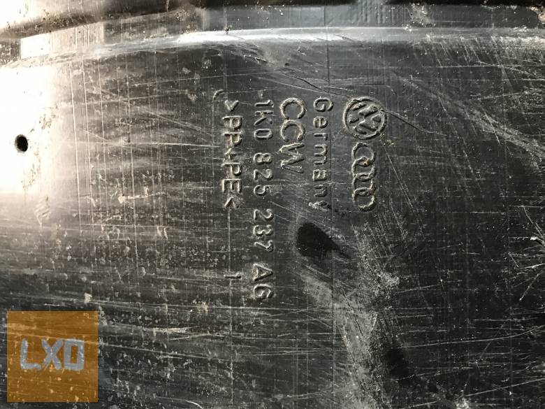 VW GOLF V alsó motorburkolat 1K0 825 237 AG apróhirdetés