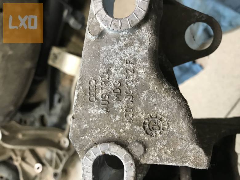 AUDI A4 B7 2,0 PD / motortartó konzol 8E0 199 352 F apróhirdetés