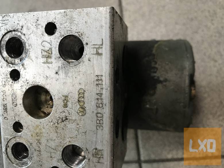 VW PASSAT B5.5 1,9 PD AVP / ABS kocka 3B0 614 111 apróhirdetés