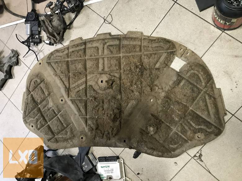 VW PASSAT CC / géptető szigetelés apróhirdetés