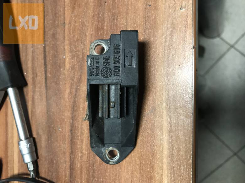 VW PASSAT B5.5 / ütközés érzékelő 6Q0 909 606 apróhirdetés