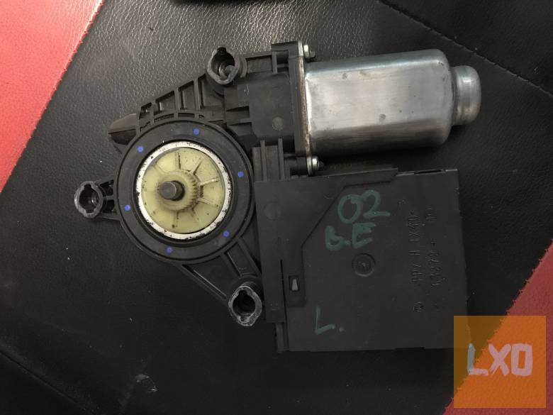 SKODA OCTAVIA II FL / bal ablakemelő motor 5K0 959 793 apróhirdetés