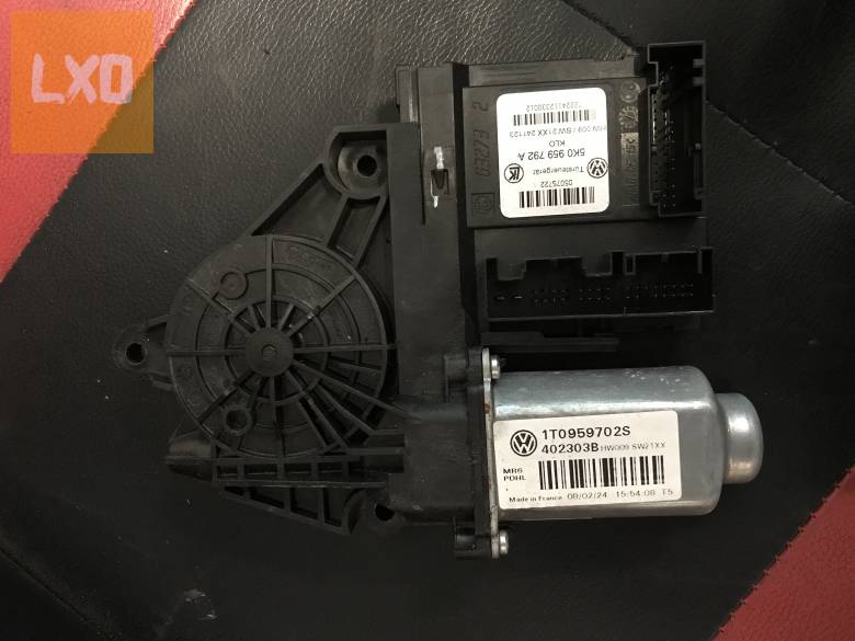 SKODA OCTAVIA II FL / jobb ablakemelő motor 5K0 959 792 A apróhirdetés