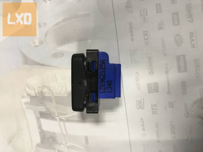 SKODA OCTAVIA II / központi zár kapcsoló 1Z0 962 125 A apróhirdetés