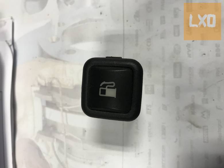 VW PASSAT B5 / tankajtó nyitó kapcsoló 3B0 959 833 A apróhirdetés