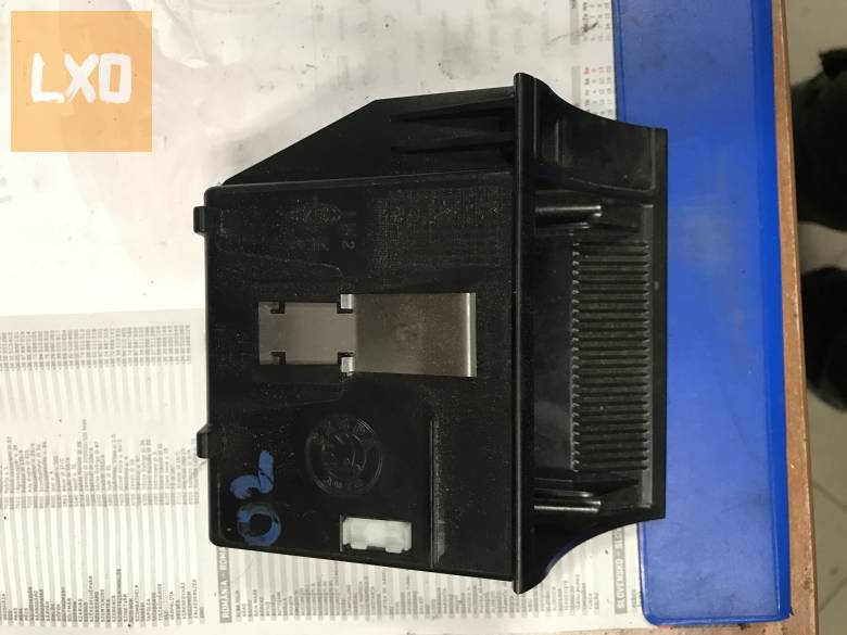 SKODA OCTAVIA II / középső tároló betét apróhirdetés