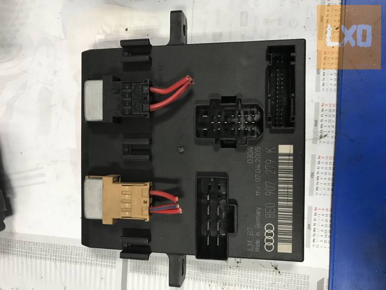 AUDI A4 B7  / komfortmodul 8E0 907 279 K apróhirdetés