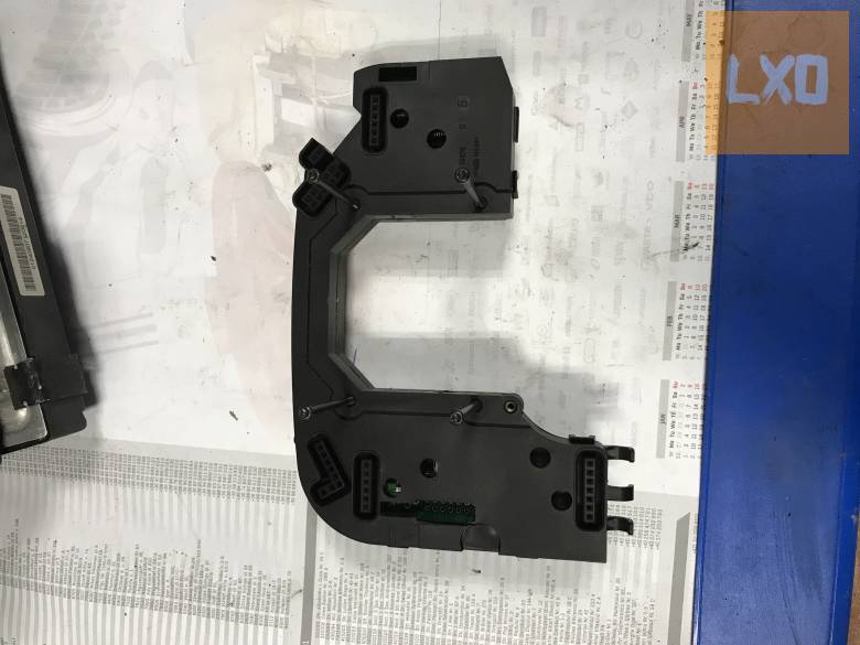 AUDI A4 B7  / kormányvezérlő 8E0 953 549 F apróhirdetés