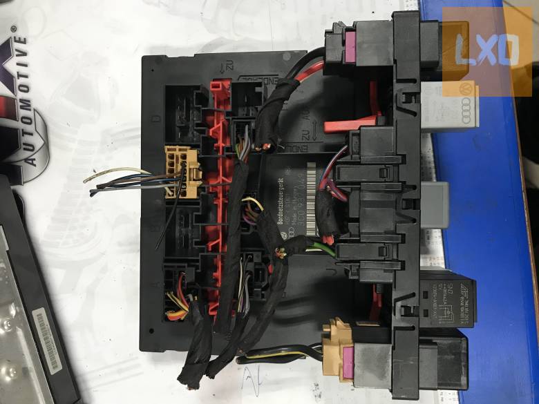 SKODA OCTAVIA II  komfortmodul 3C0 937 049 J apróhirdetés