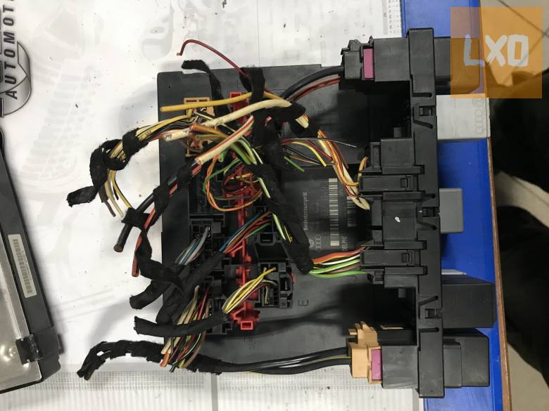 SKODA OCTAVIA II  komfortmodul 3C8 937 049 E apróhirdetés