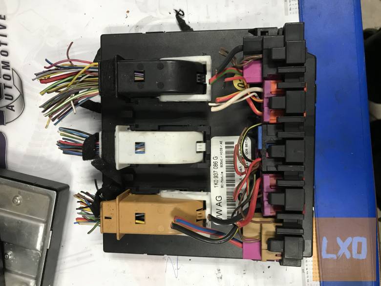 SKODA OCTAVIA II  komfortmodul 3C8 937 086 G apróhirdetés