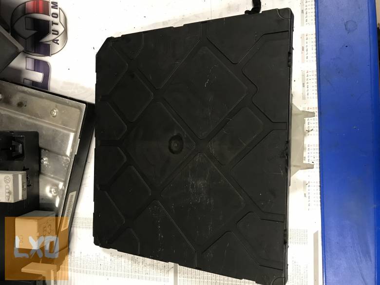 SKODA OCTAVIA III / komfortmodul 5Q0 937 084 AG apróhirdetés