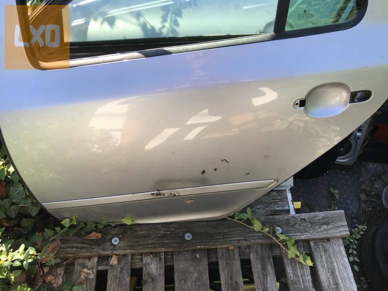 SKODA OCTAVIA II Kombi / bal hátsó ajtó ( javított) apróhirdetés