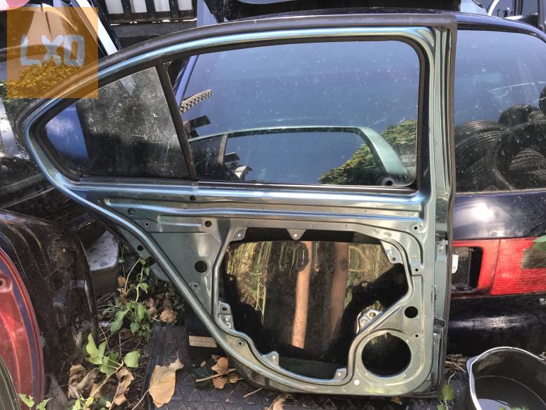 SKODA OCTAVIA II ( 5 ajtós)  / bal hátsó ajtó apróhirdetés