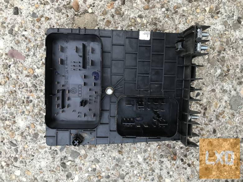 VW GOLF V 1,4 16V BCA / biztosíték tábla 1K0 937 124 K apróhirdetés