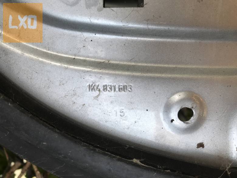 VW GOLF V / bal első ajtó ( lap nélkül ) apróhirdetés