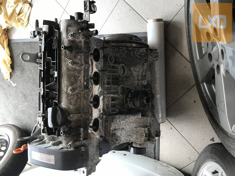 VW GOLF V 1,4 16V / fűzött blokk hengerfejjel apróhirdetés