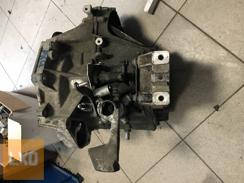 VW GOLF V 1,4 16V / váltó ( FXQ ) apróhirdetés