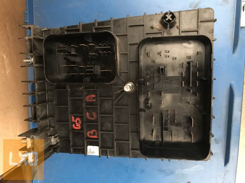 VW GOLF V  1,4 16V BCA / biztosíték tábla 1K0 937 124 K apróhirdetés