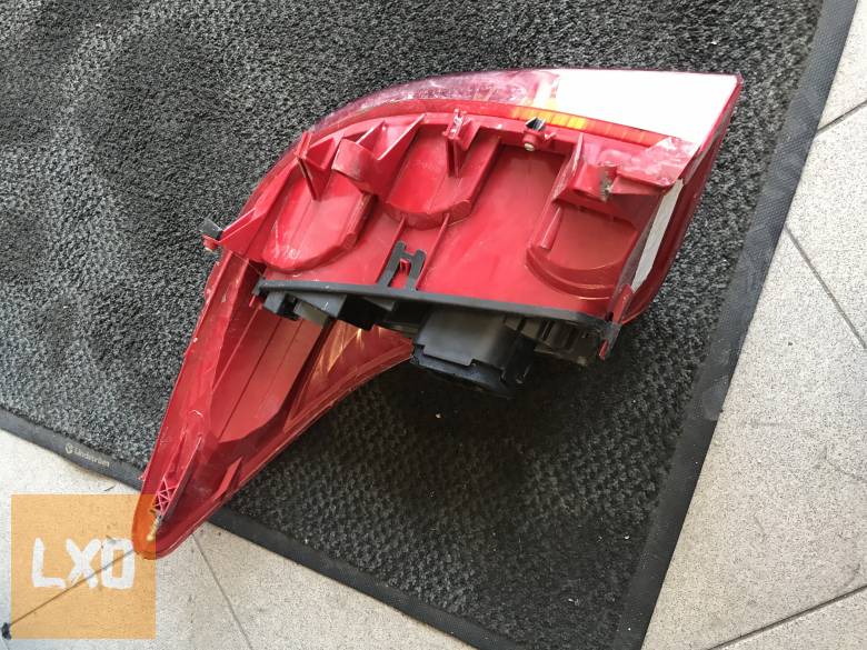 PEUGEOT 308 SW / jobb hátsó lámpa apróhirdetés