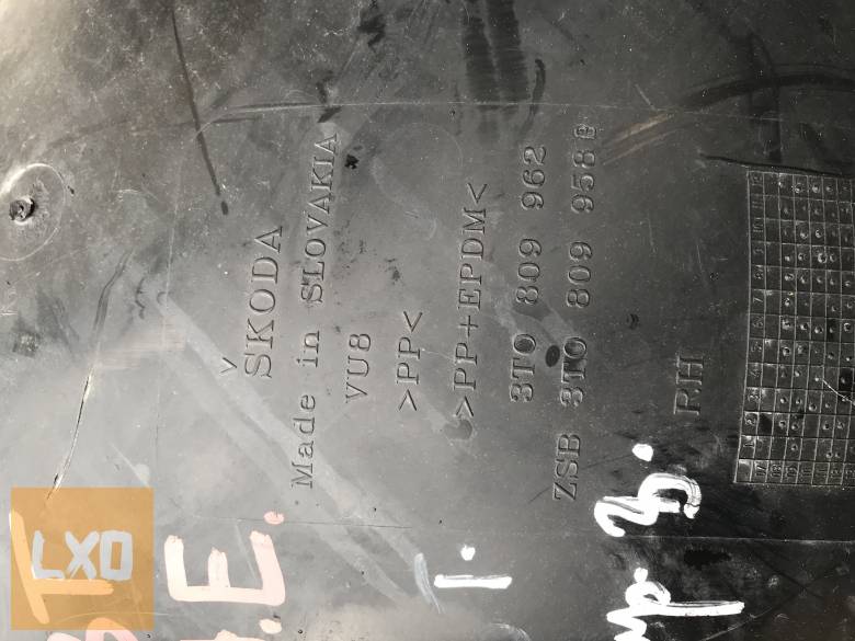 SKODA SUPERB 3T / jobb első dobbetét 3T0 809 962 apróhirdetés